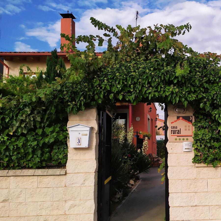 Cuarenta Y Ocho Luces Guest House Burgo Екстериор снимка