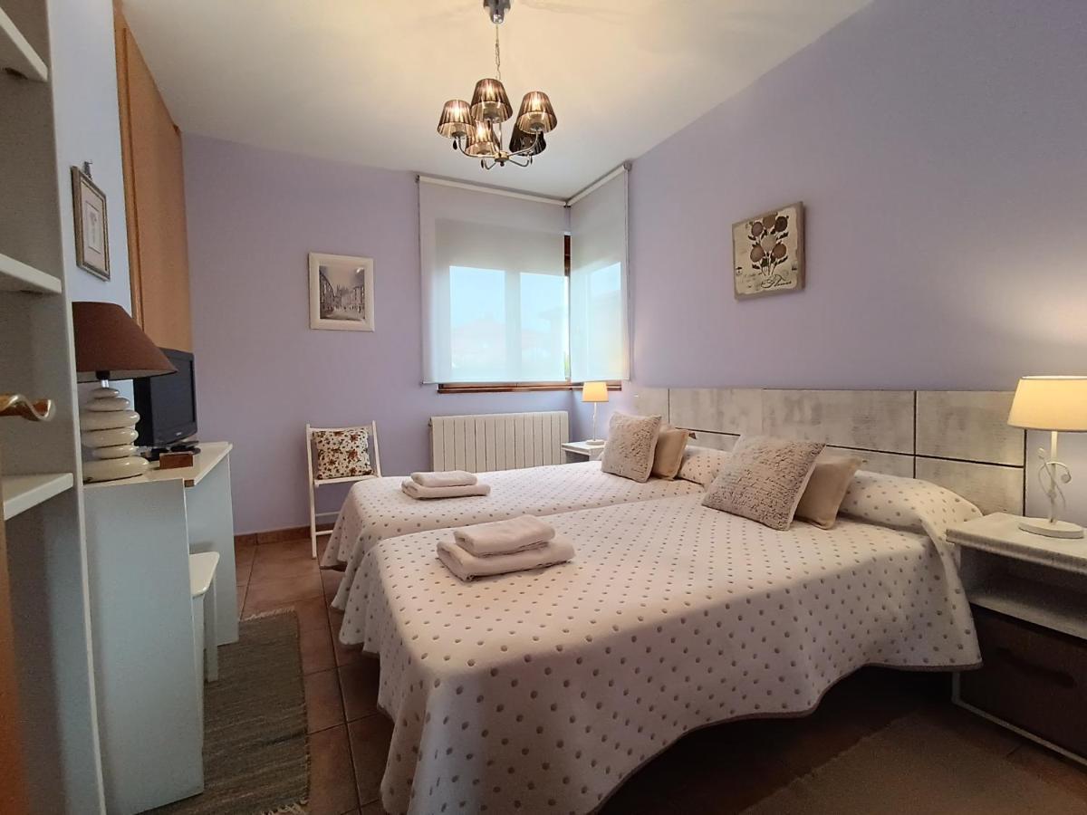 Cuarenta Y Ocho Luces Guest House Burgo Екстериор снимка