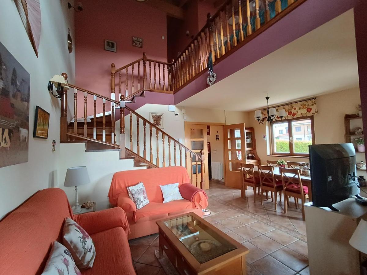 Cuarenta Y Ocho Luces Guest House Burgo Екстериор снимка