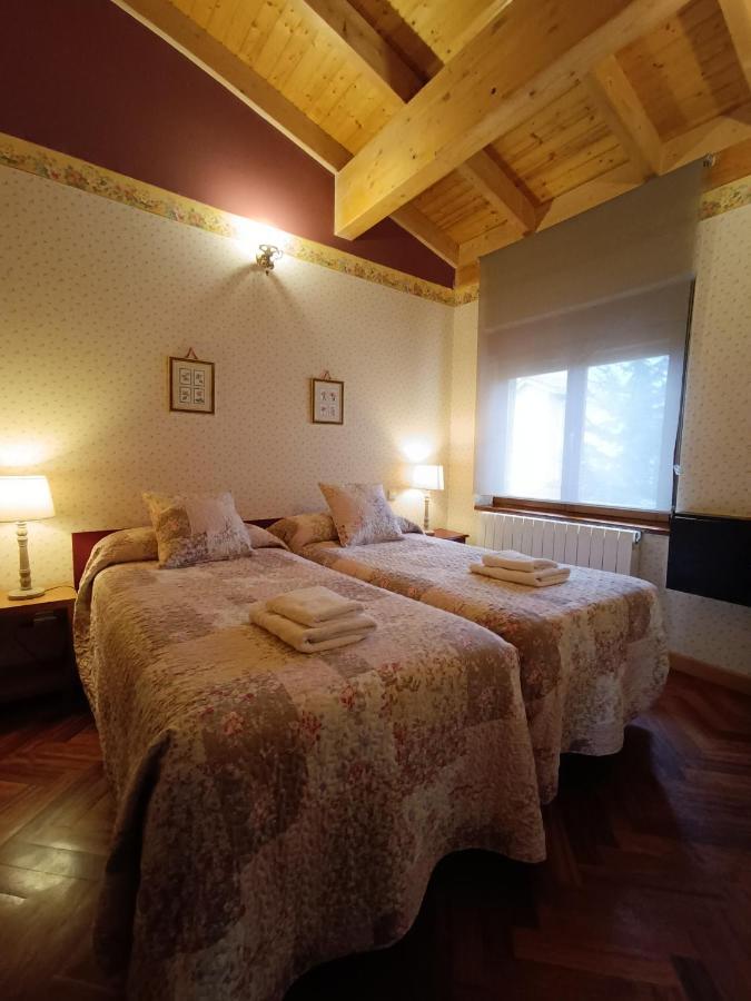 Cuarenta Y Ocho Luces Guest House Burgo Екстериор снимка
