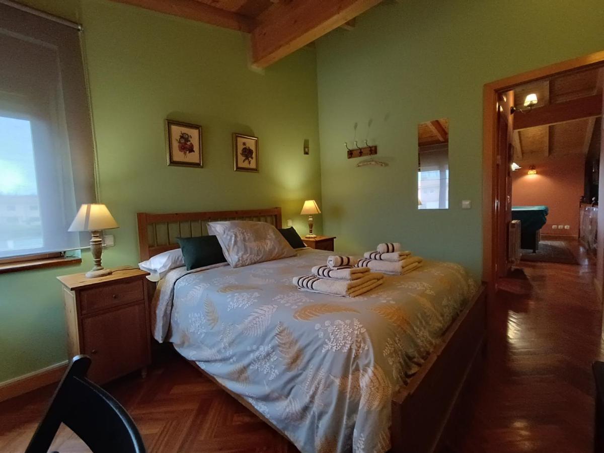 Cuarenta Y Ocho Luces Guest House Burgo Екстериор снимка