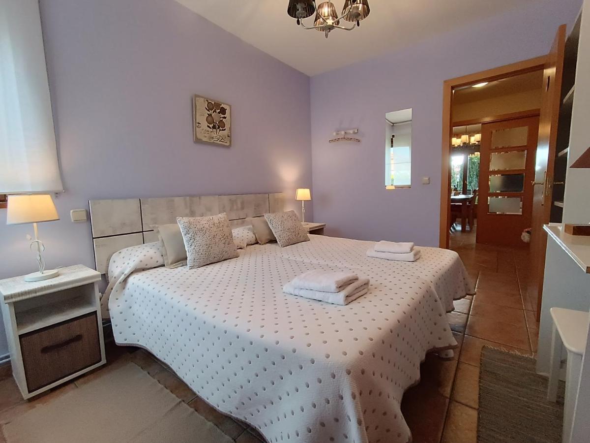 Cuarenta Y Ocho Luces Guest House Burgo Екстериор снимка