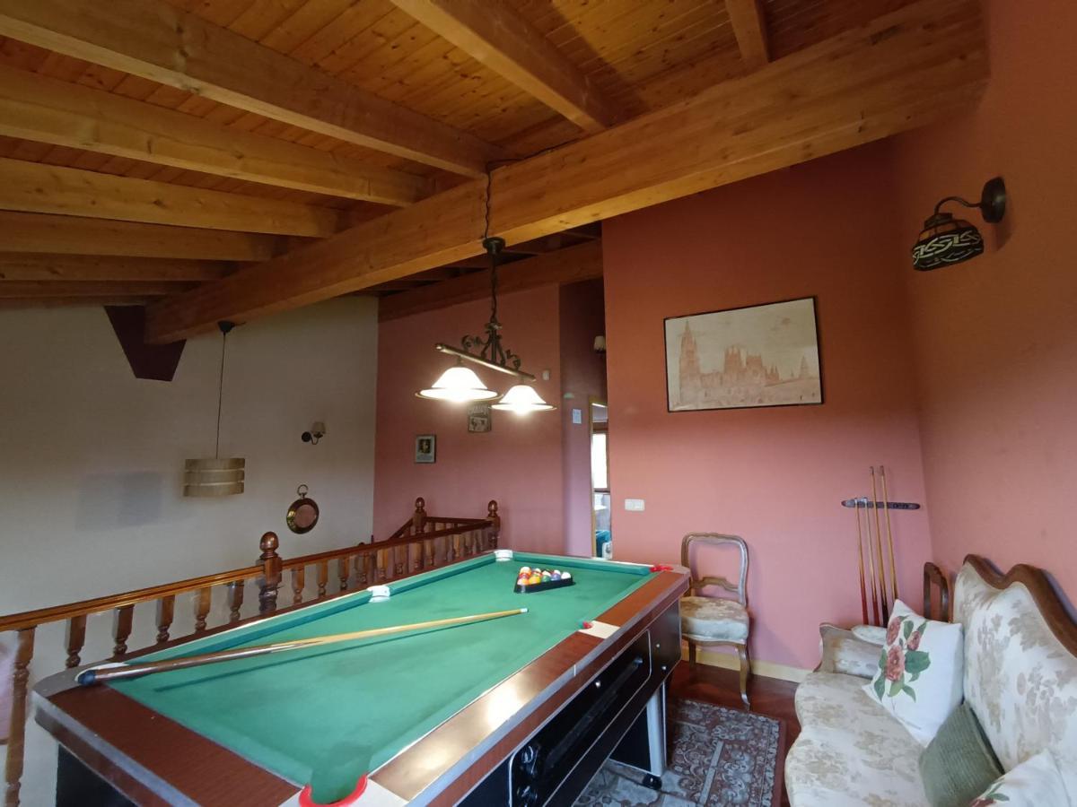 Cuarenta Y Ocho Luces Guest House Burgo Екстериор снимка