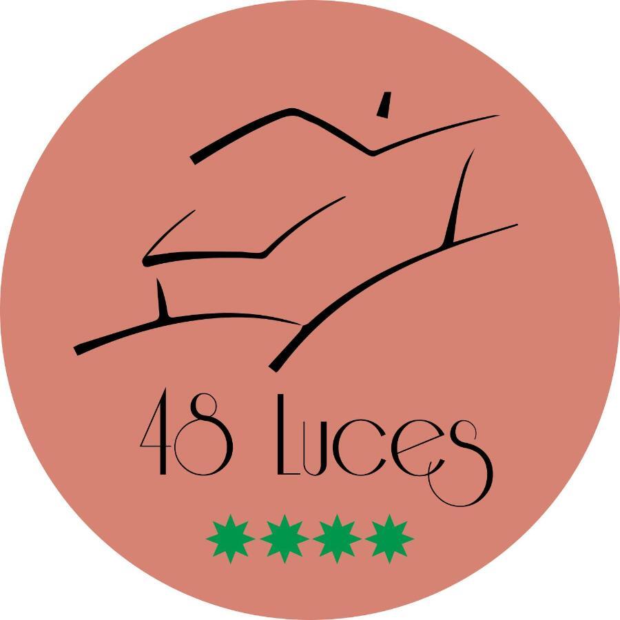 Cuarenta Y Ocho Luces Guest House Burgo Екстериор снимка